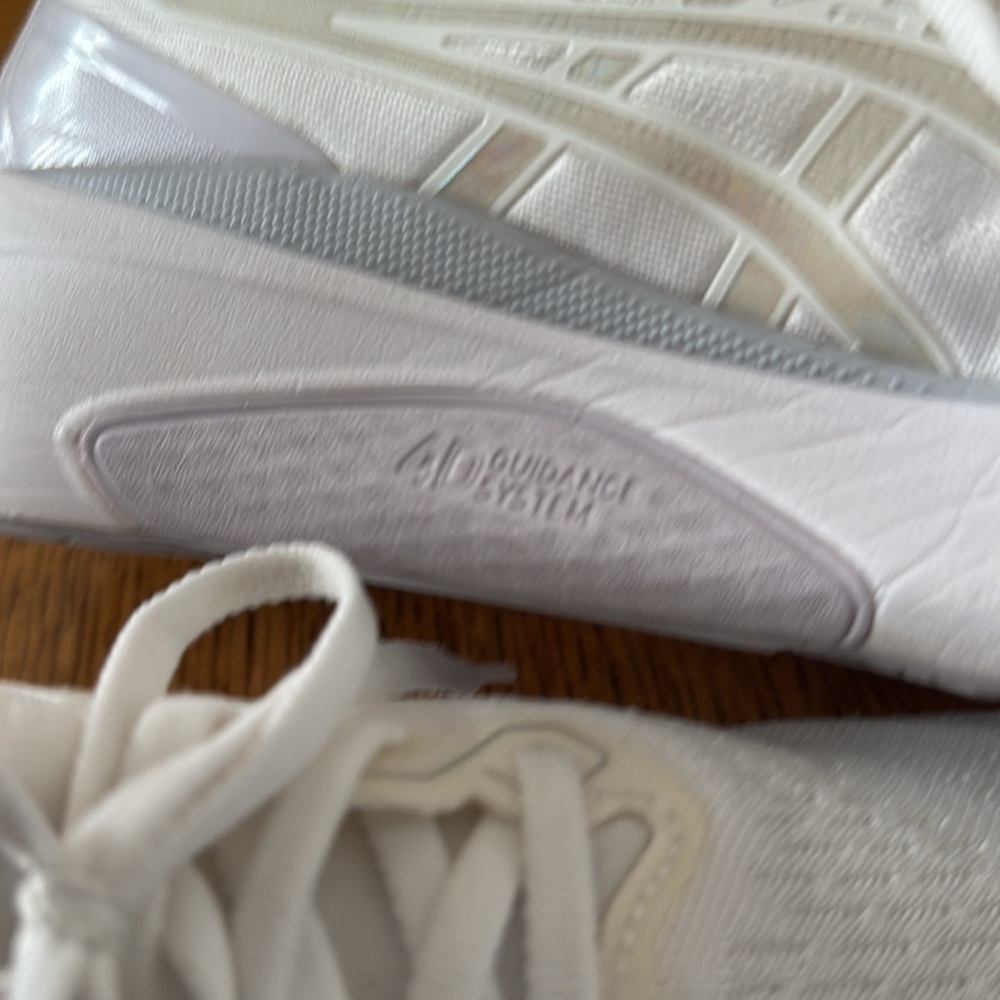 Women’s ASICS KAYANO 30 size 9.5 running shoes - Picture 6 of 16